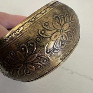 Vintage Brass Damascene Stamped Ornate Bangle Bracelet